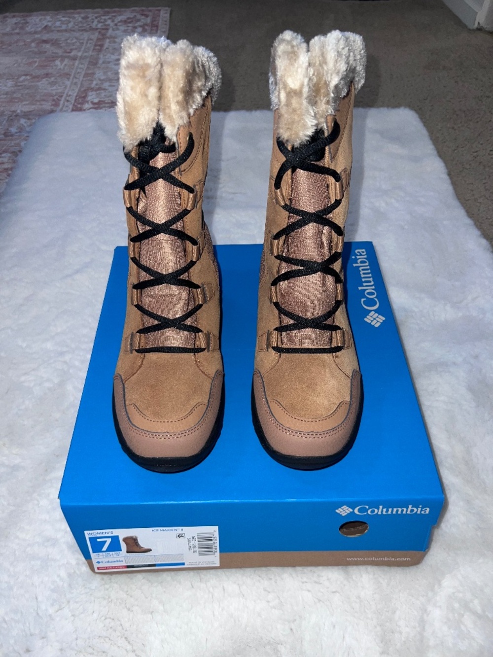 Women’s snow boots